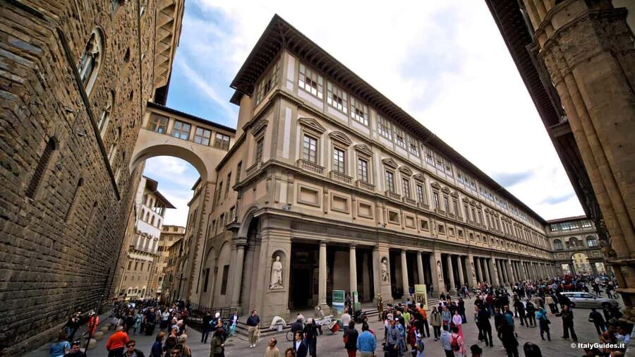 Florence: Uffizi Gallery Skip-the-Line Tickets - Meeting the host near Florence’s Uffizi Gallery