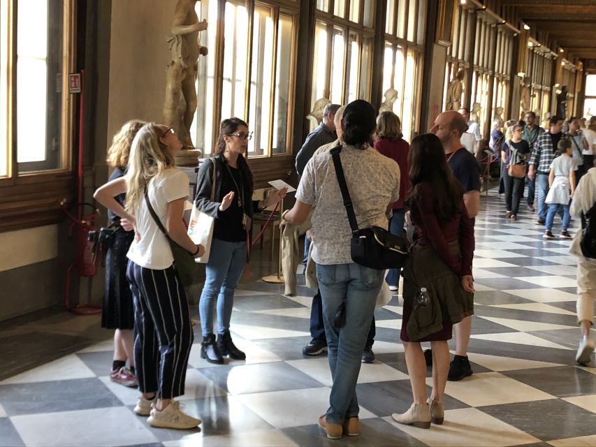 Florence: Uffizi Gallery Small Group Guided Tour - Entering through the separate entrance