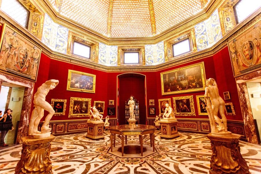 Florence: Uffizi Gallery Small Group Tour - Small group size and the value of the $77 price
