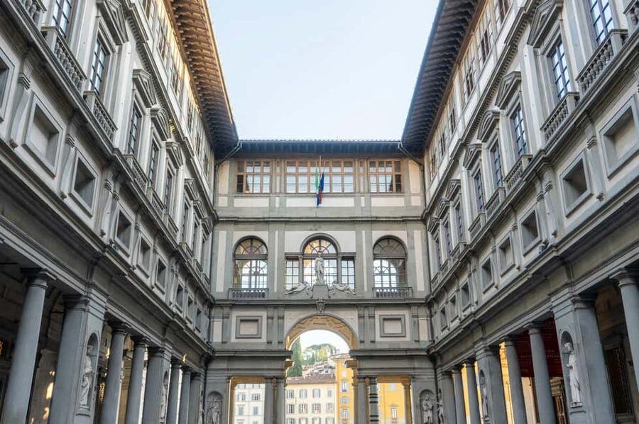 Florence Uffizi Gallery Timed Entry Tickets - Entering the Uffizi and finding your pace