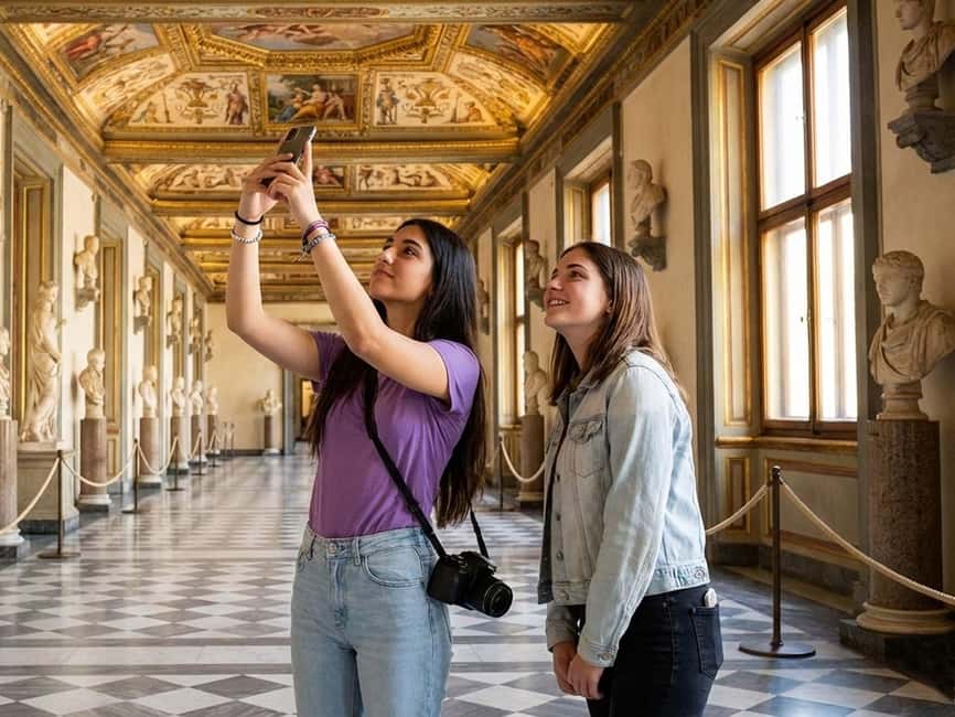 Florence: Uffizi Gallery Tour with Palazzo Vecchio Entry - Leonardo’s young Annunciation and Michelangelo’s Tondo Doni