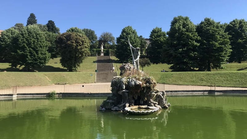 Florence: Uffizi, Pitti, Boboli and 7 Attractions 5-Day Pass - Crossing the Arno to Pitti Palace