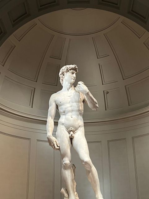 Florence: Uffizi Small-Group Tour (Max 9) + Vasari Option - The Vasari Corridor option