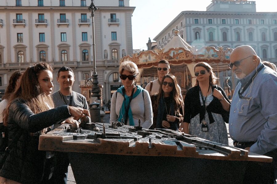 Florence: Walking Tour & Accademia Gallery Guided COMBO Tour - From Piazza della Repubblica to the heart of old Florence