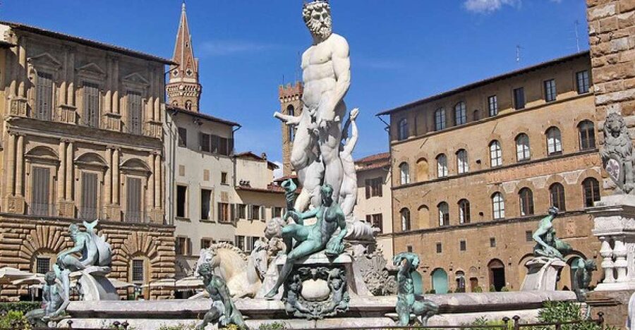 Florence: Walking Tour with Accademia & Uffizi Galleries - The Medici district and San Lorenzo
