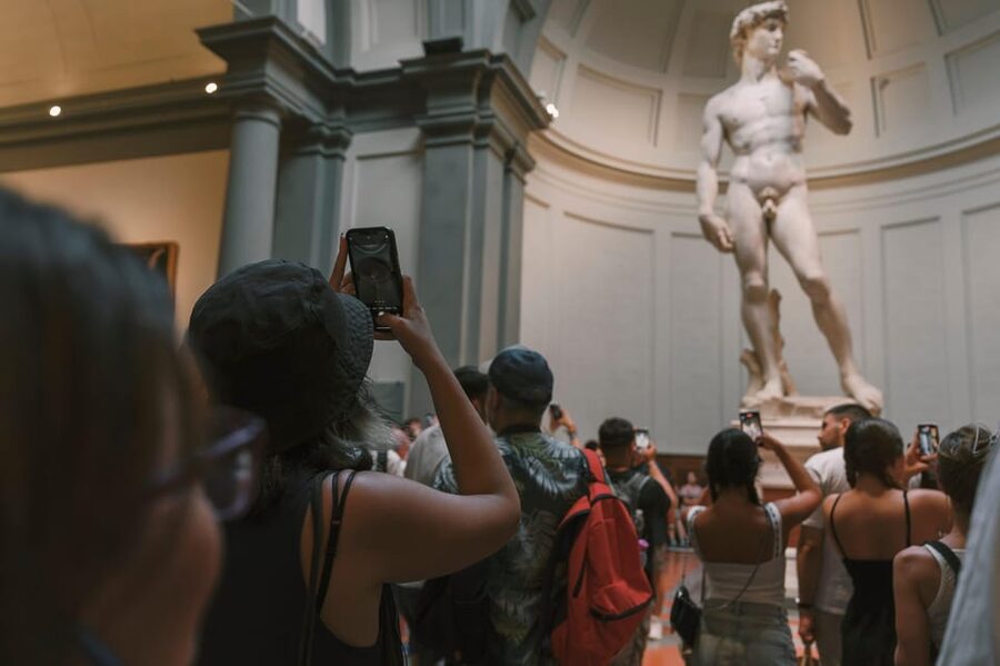 Florence: Walking Tour with David, Duomo & Uffizi Gallery - Group size, pace, and practical comfort