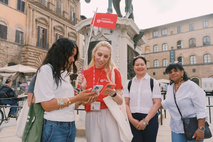 Florence: Walking Tour with David, Duomo & Uffizi Gallery - From Medici power to the Duomo
