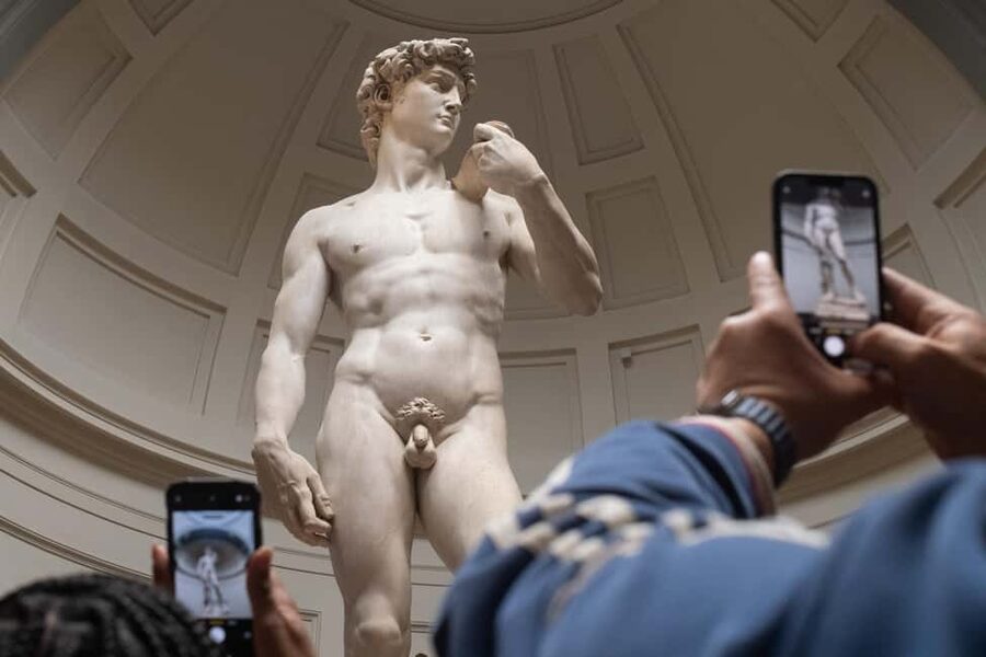 Florence: Walking Tour with David, Duomo & Uffizi Gallery - The Porcellino, Piazza della Signoria, and Ponte Vecchio