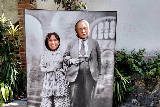 Frida Kahlo Museum & Coyoacán Walking Tour with Art Expert - What the art expert adds