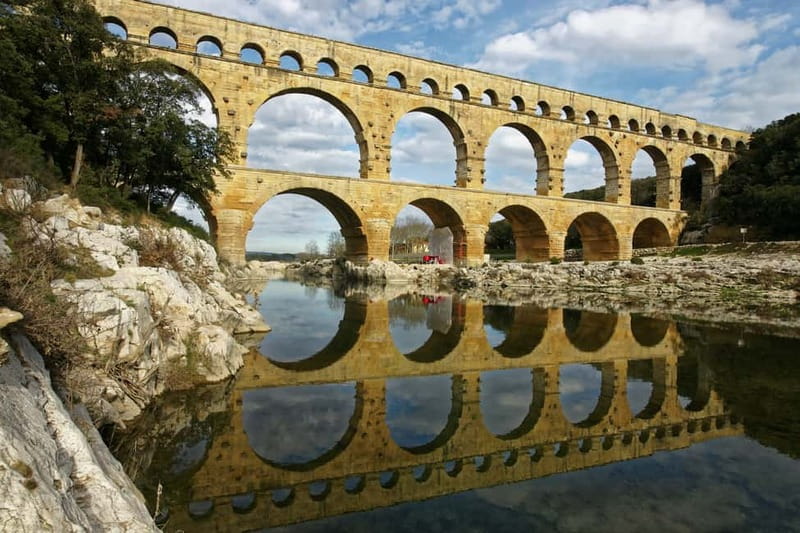 From Avignon: Van Gogh's sites & Les Baux de Provence - FAQ