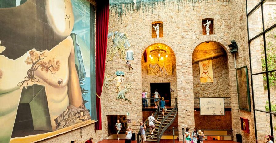 From Barcelona: Girona Guided Tour & Dalí Museum in Figueres - Key points to know before booking