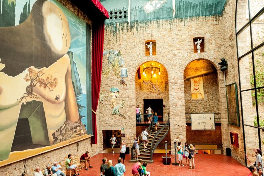 From Barcelona: Girona Guided Tour & Dalí Museum in Figueres - Who should book this day trip?
