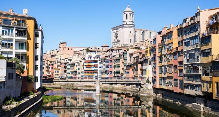 From Barcelona: Girona Guided Tour & Dalí Museum in Figueres - Your free hour in Girona