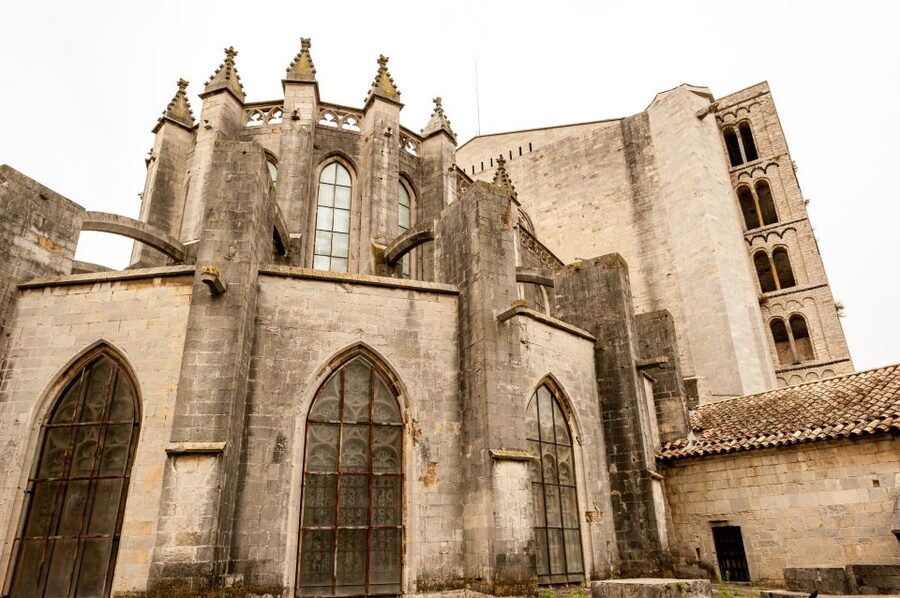 From Barcelona: Girona Guided Tour & Dalí Museum in Figueres - Figueres and the Dalí Theatre-Museum