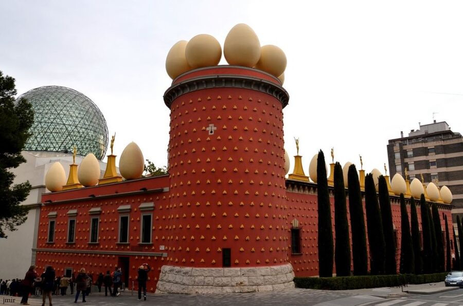 From Girona: Dalí Museum and Girona Small Group Tour - Starting in Girona’s old quarter