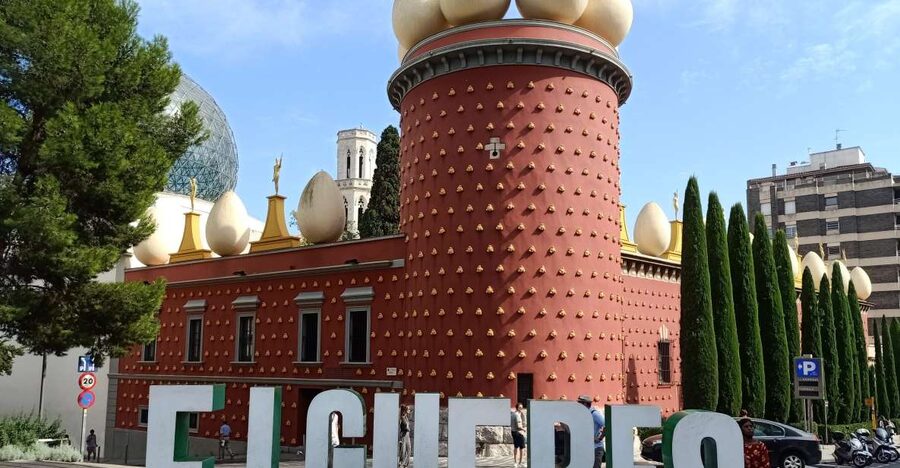 From Girona: Dalí Museum, Cadaqués and Creus Cape Tour - Cap de Creus: a dramatic opening stop