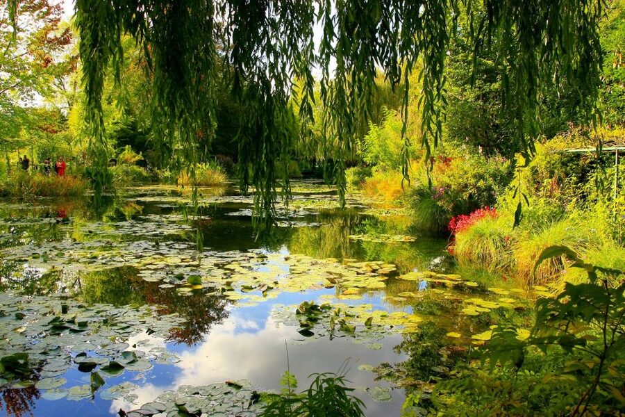 From Paris: Monet Impressionism Tour to Giverny by Minibus - Should you book the Giverny minibus tour?