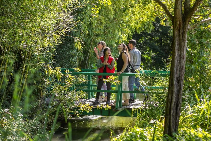 From Paris: Monet Impressionism Tour to Giverny by Minibus - The ride from Paris and the five-hour schedule