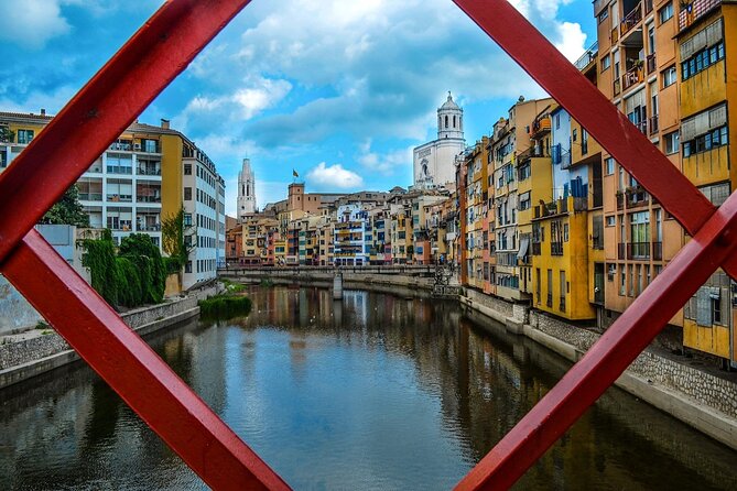 Girona and Dali Museum Full Day tour from Barcelona - Girona’s old streets, walls, and Jewish Quarter