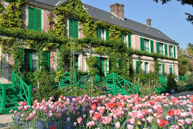 Giverny & Auvers sur Oise Private Day Trip with Monet & Van Gogh Tour from Paris - Private transport changes the pace of the day