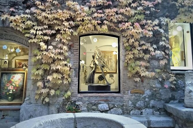 Glass Blowers, Art Galleries and Medieval Villages on the Riviera - What the Private Format Really Adds