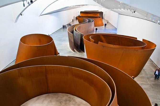 Guggenheim Bilbao Museum Private Tour - Inside the galleries for 90 focused minutes