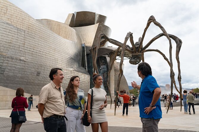 Guggenheim Museum guided tour - Inside the museum for the next hour