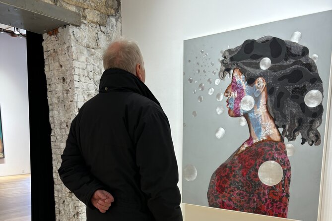 Guided Art Gallery Tour in Montreal - Images Boréales and the meaning of Inuit art