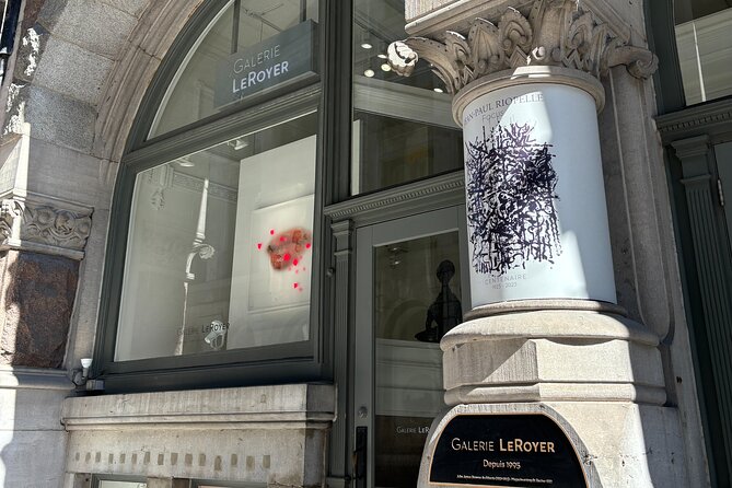 Guided Art Gallery Tour in Montreal - Galerie d’art Blanche on Montreal’s oldest street