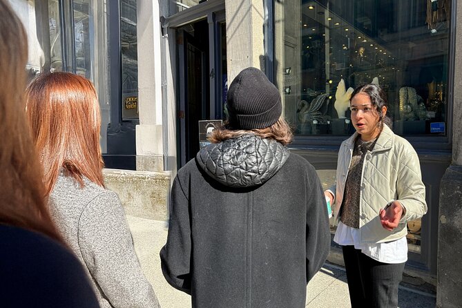 Guided Art Gallery Tour in Montreal - Why Nada’s guiding style matters