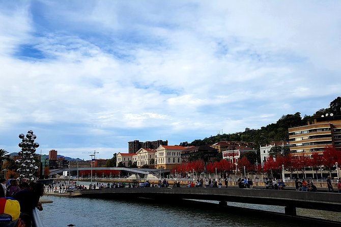 Guided tour of the Guggenheim Museum Bilbao in Spanish - Ane’s teaching style and why it matters