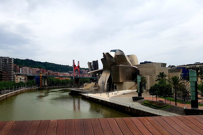 Guided tour of the Guggenheim Museum Bilbao in Spanish - Is $54.37 a fair price?