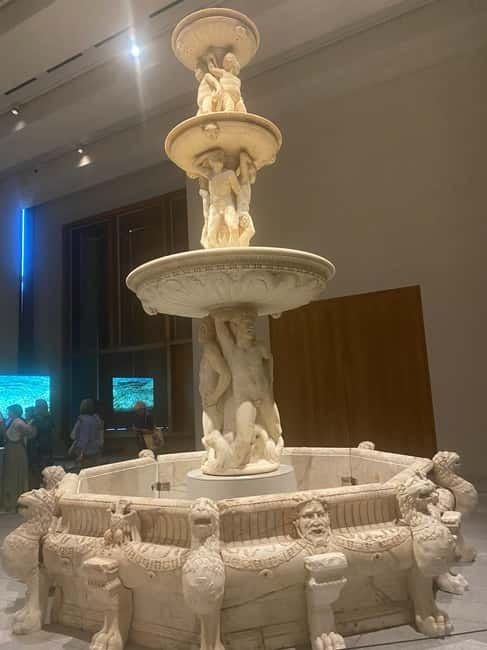 Guided Tour of The Royal Collections Gallery - Who should book this guided visit?