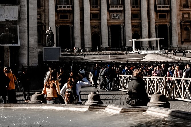 Guided Tour Vatican Museums & Sistine Chapel with Basilica Access - Skip-the-line still means waiting sometimes