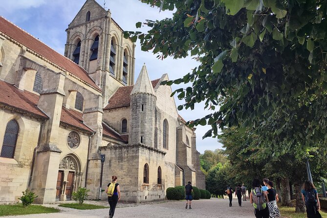 Hiking Adventure in Van Gogh's Footsteps with 6 miles walk - Key points to know before you book