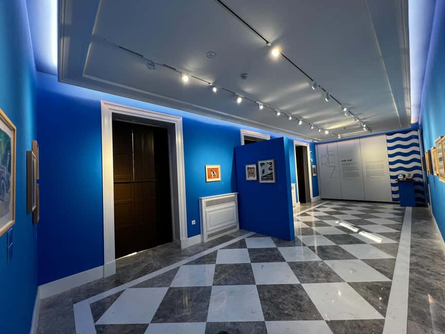 Jerez de la Frontera: Sherry Gallery and San Dionisio Palace - Thirty minutes to browse and buy