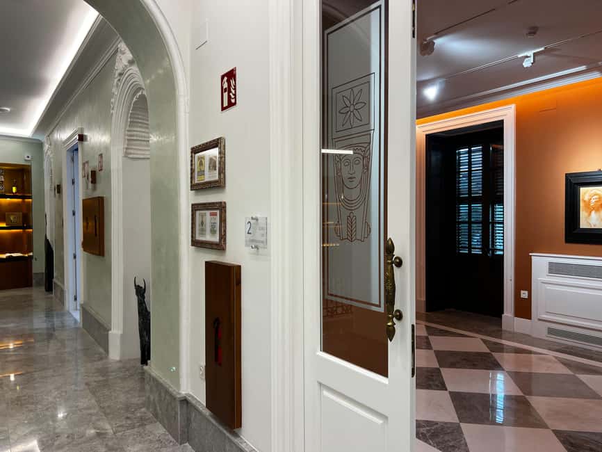 Jerez de la Frontera: Sherry Gallery and San Dionisio Palace - Who will enjoy this palace visit most