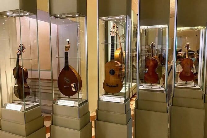 Journey into Art: Florence's Accademia - Entering the Accademia with fast-track admission