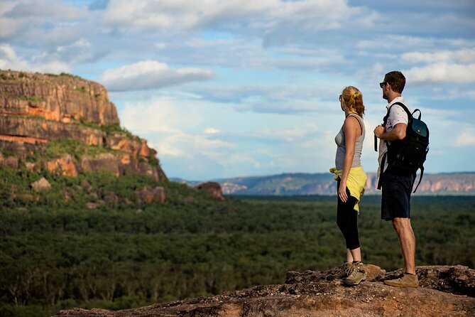 Kakadu National Park Wildlife & Ubirr Rock Art Tour from Darwin - Food takes planning at Corroboree Park Tavern