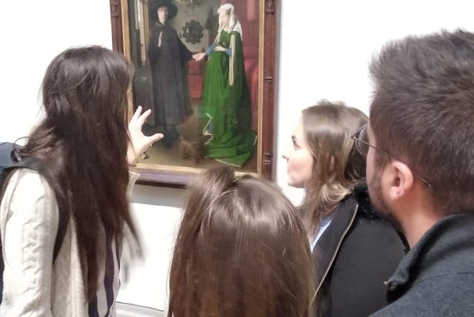 Kid-Friendly National Gallery Tour in London with Exclusive Guide - The guide makes the difference
