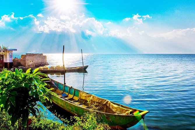 Kunming Private Day Tour to Dali City Highlights by Bullet Train - Erhai Lake by road and boat