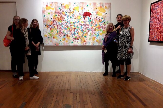 La Roma Private Art Tour - When galleries replace a long mural list