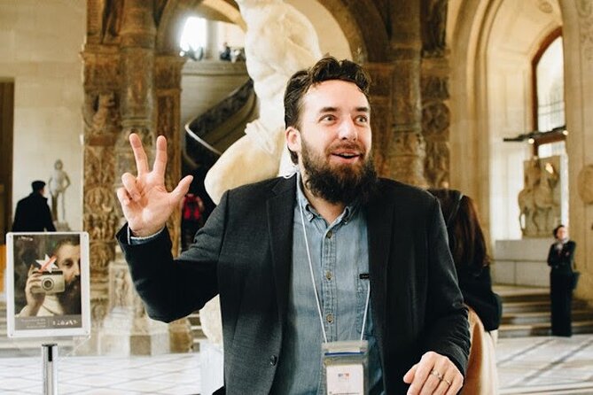 Laugh Your Way through the Louvre Official Tour - Following Cedrik through the Louvre