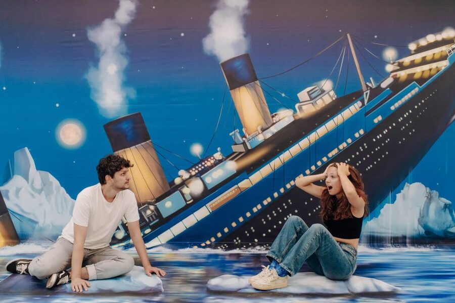 Lisbon: 3D Fun Art Museum Admission Ticket - The first photo scenes: becoming part of the picture