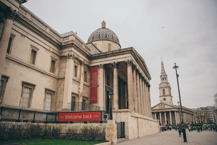 London: National Gallery Guided Tour - Starting at Trafalgar Square and finding the meeting point