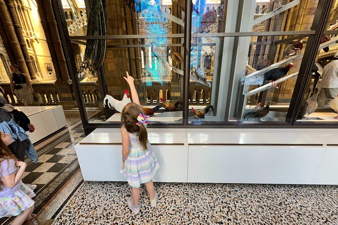 London Natural History Museum with Dinosaurs Gallery Private Tour for Kids - How Alexandra’s child-focused style changes the visit