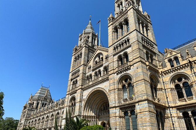 London Natural History Museum with Dinosaurs Gallery Private Tour for Kids - Meeting your guide on Exhibition Road