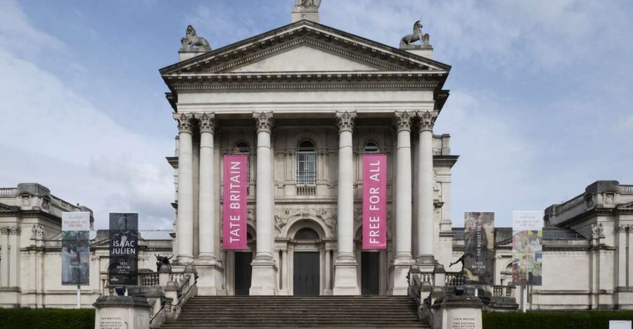 London: Tate Britain Official Discovery Tour - Meeting the guide at the Manton Entrance