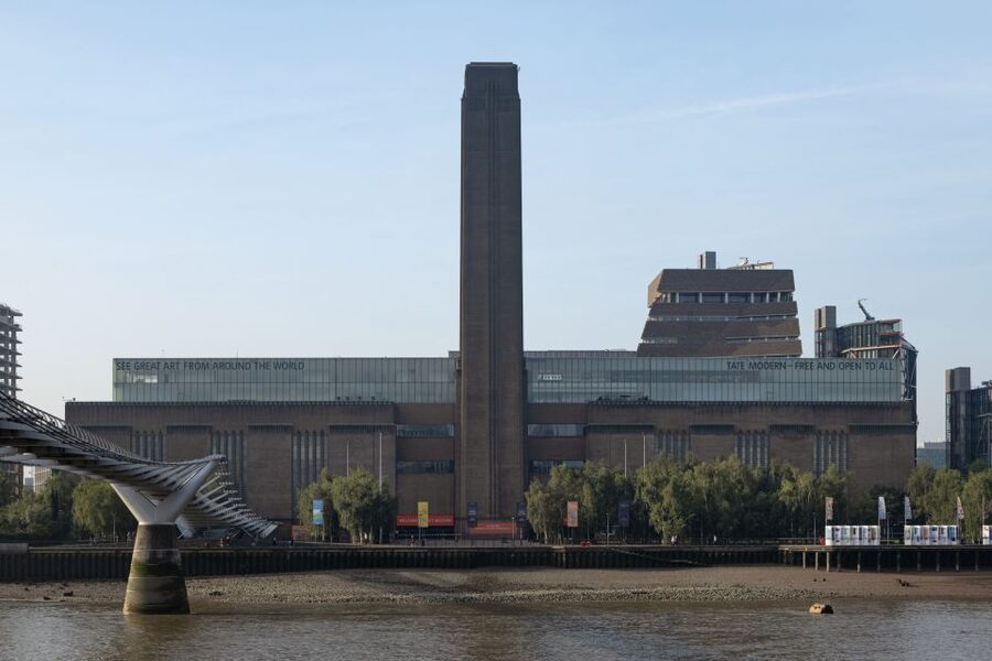 London: Tate Modern Official Guided Tour - The first works: modernism made approachable
