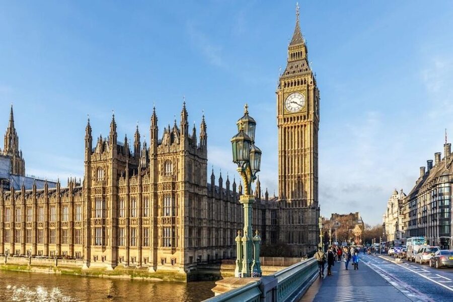 London: The Shard Viewing Gallery & Westminster Walking Tour - Trafalgar Square and Horse Guards Parade